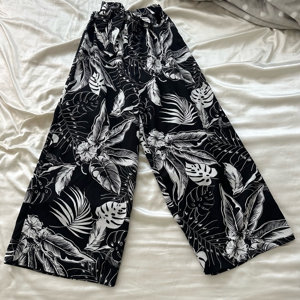 ❌SOLD❌aloha print pants